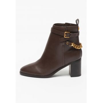Botine de piele ecologica cu aspect texturat si lant metalic decorativ Botine de piele ecologica cu aspect texturat si lant metalic decorativ