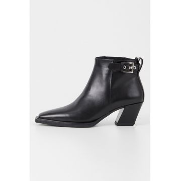 Botine de piele cu varf ascutit Botine de piele cu varf ascutit
