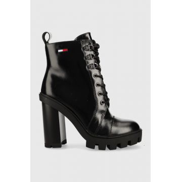 Tommy Jeans botine Tommy Jeans Heeled Boot femei, culoarea negru, cu toc drept Tommy Jeans botine Tommy Jeans Heeled Boot femei, culoarea negru, cu toc drept