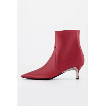 Botine din piele cu varf ascutit Code Botine din piele cu varf ascutit Code
