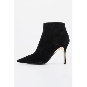Botine din piele intoarsa cu varf ascutit Code Botine din piele intoarsa cu varf ascutit Code