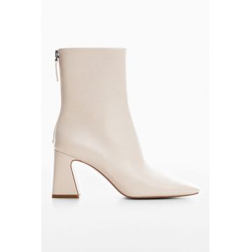 Botine de piele ecologica cu toc masiv Botine de piele ecologica cu toc masiv