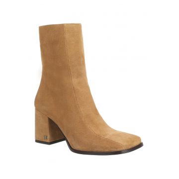 Botine de piele intoarsa cu varf patrat Mayla Botine de piele intoarsa cu varf patrat Mayla