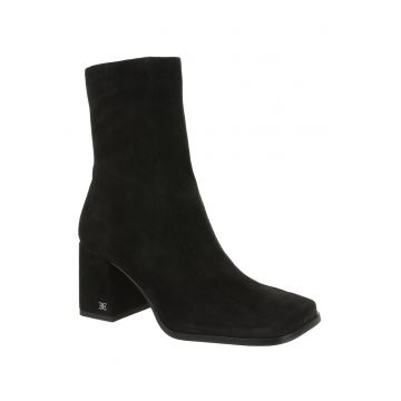Botine de piele intoarsa cu varf patrat Mayla Botine de piele intoarsa cu varf patrat Mayla