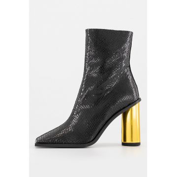 Botine de piele cu varf patrat Botine de piele cu varf patrat