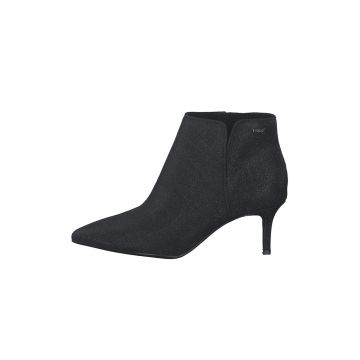 Botine cu varf ascutit si toc inalt