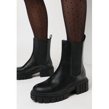 Botine Negre