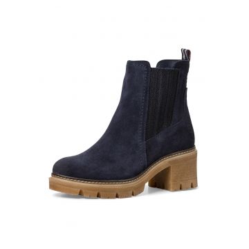 Botine Chelsea din piele intoarsa