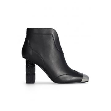 Botine de piele cu varf patrat