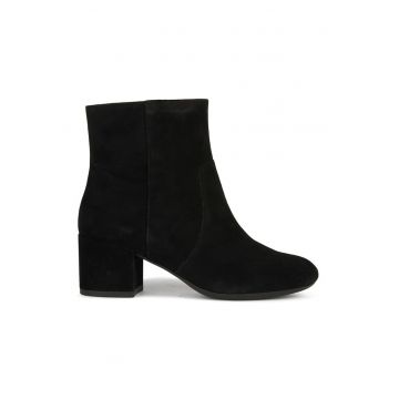 Botine din piele intoarsa