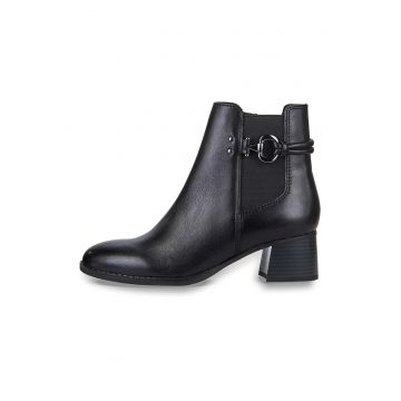 Botine de piele cu segment textil