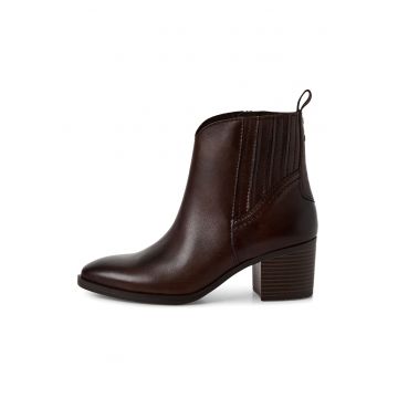 Botine cu toc masiv
