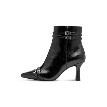 Botine cu varf ascutit