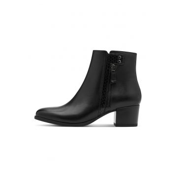 Botine de piele
