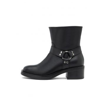 Botine de piele cu fermoar