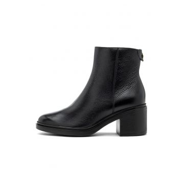 Botine de piele intoarsa cu toc masiv