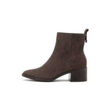 Botine de piele intoarsa cu toc masiv triss