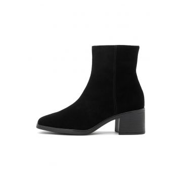 Botine de piele intoarsa cu varf patrat Dominika