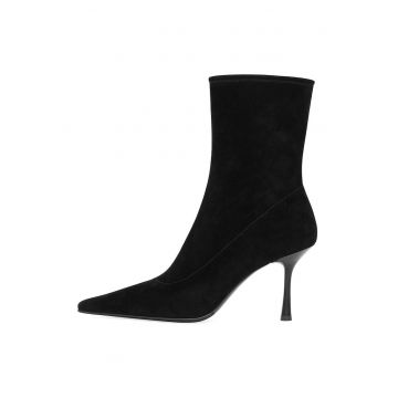 Botine din piele intoarsa cu fermoar