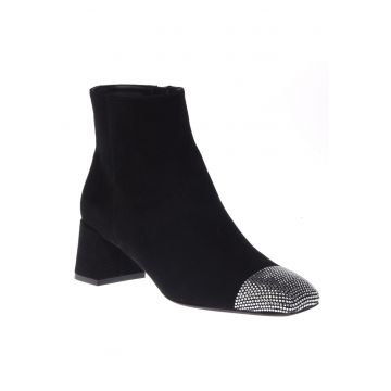 Botine din piele intoarsa cu strasuri