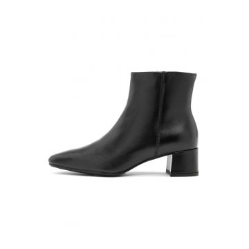 Botine de piele cu toc