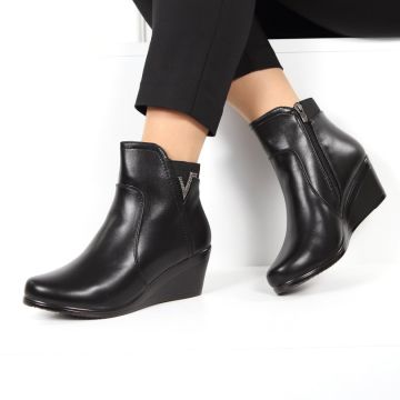 Botine imblanite Elyra Botine imblanite Elyra