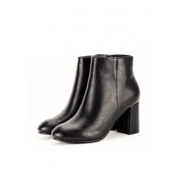 Botine negre cu toc mediu Simina 116 9353